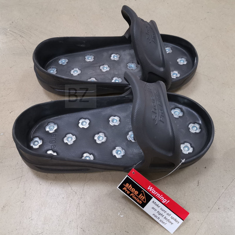 Nagelschuhe / Spike-Schuhe zum hineinschlüpfen